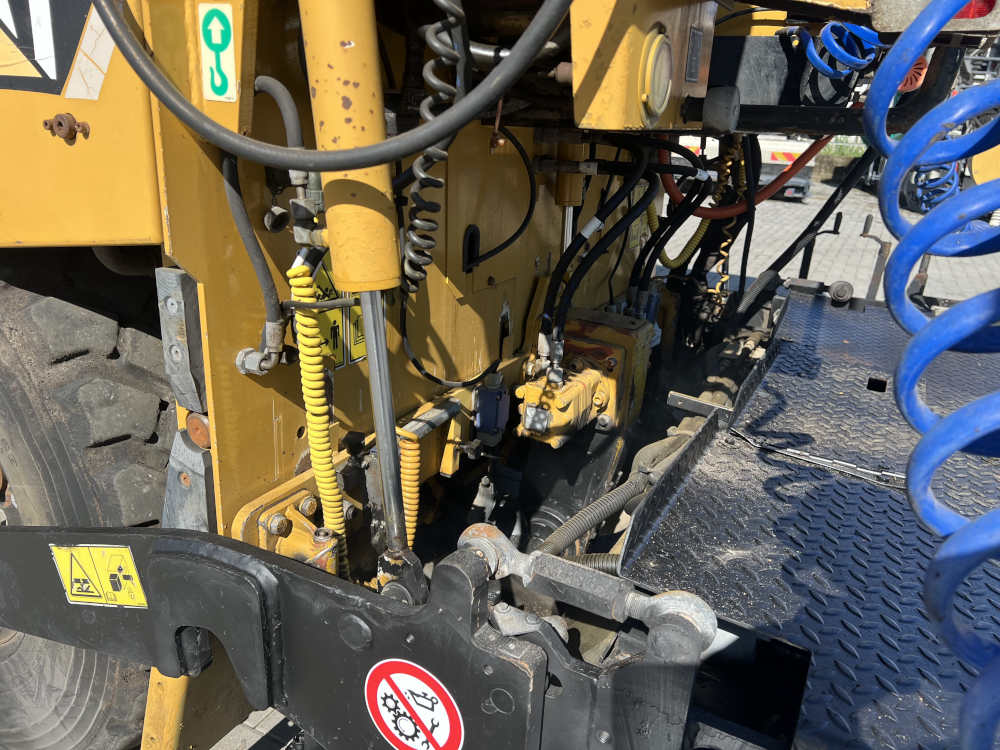 Usato 2012 Caterpillar AP 300