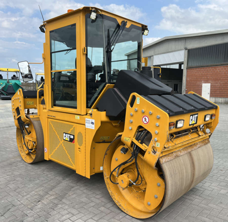 Usato 2017 Caterpillar CD 8