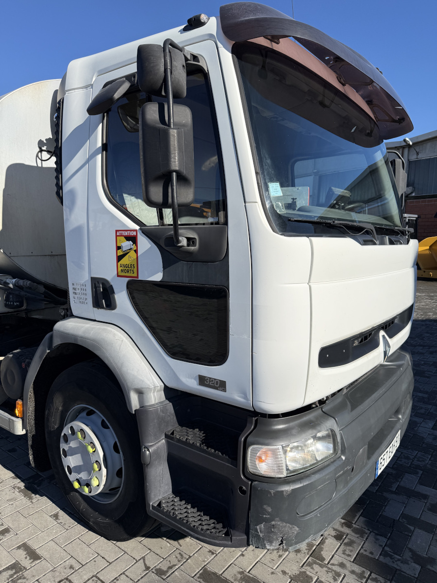 Usato 2005 Renault / Rincheval Premium 320 Dci / EPA