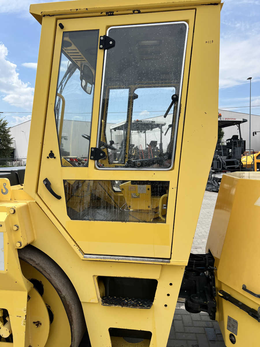 Usato 2001 Bomag BW 151 AD-2