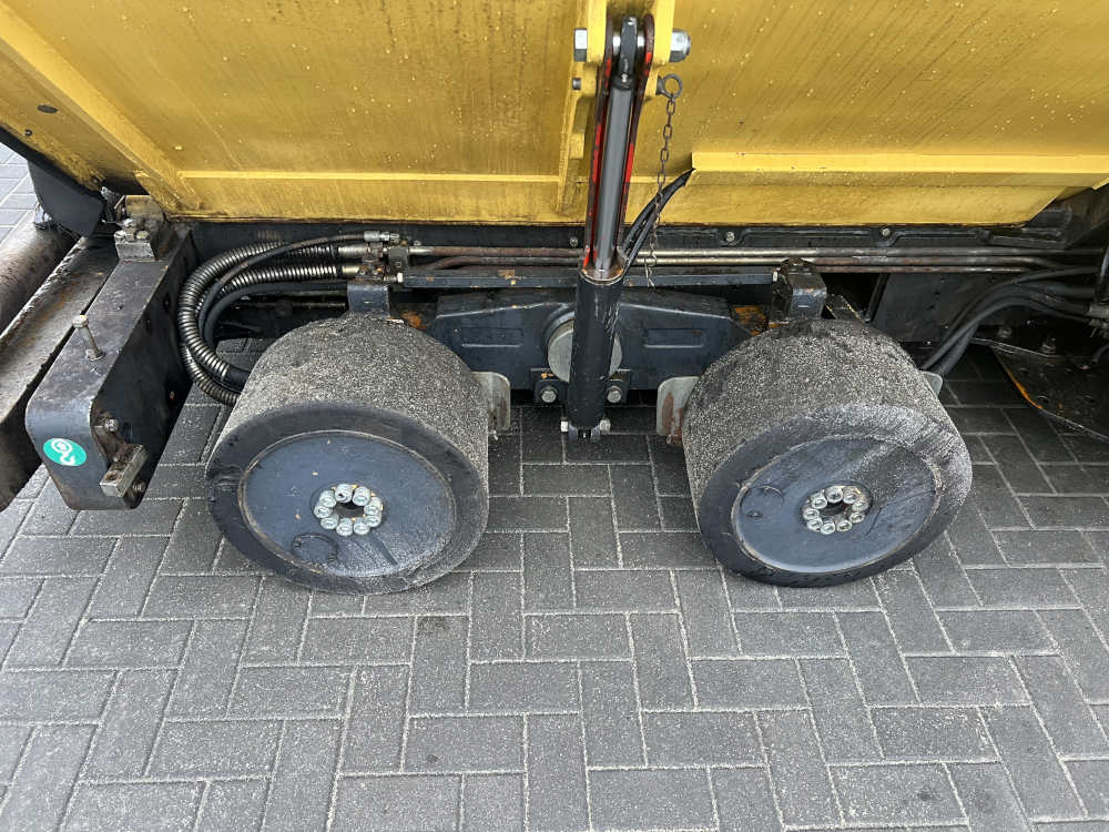 Usato 2009 Bomag BF 691P