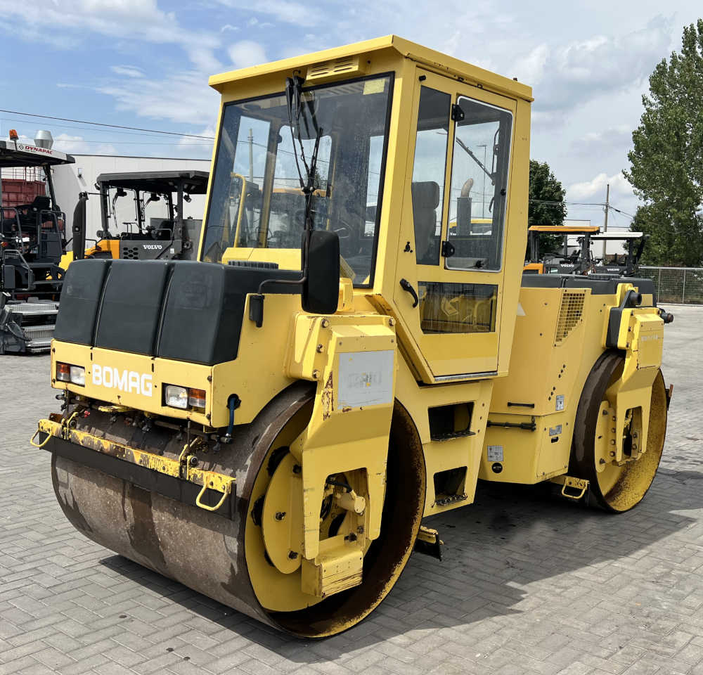 Usato 2001 Bomag BW 151 AD-2