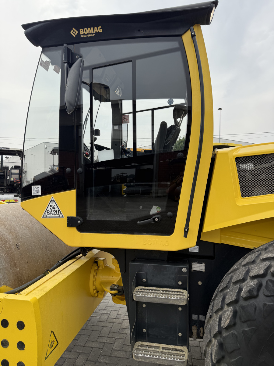 Usato 2021 Bomag BW 216 DH-5