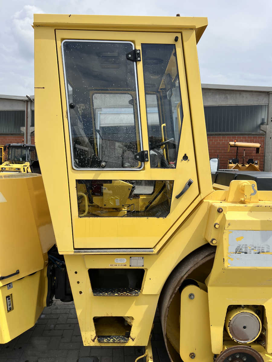 Usato 2001 Bomag BW 151 AD-2