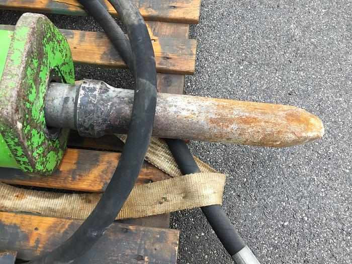 Used 2016 MONTABERT SC 28