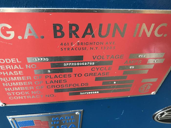 Used 2006 BRAUN REAR DISCHARGE TOWEL/GOWN FOLDER