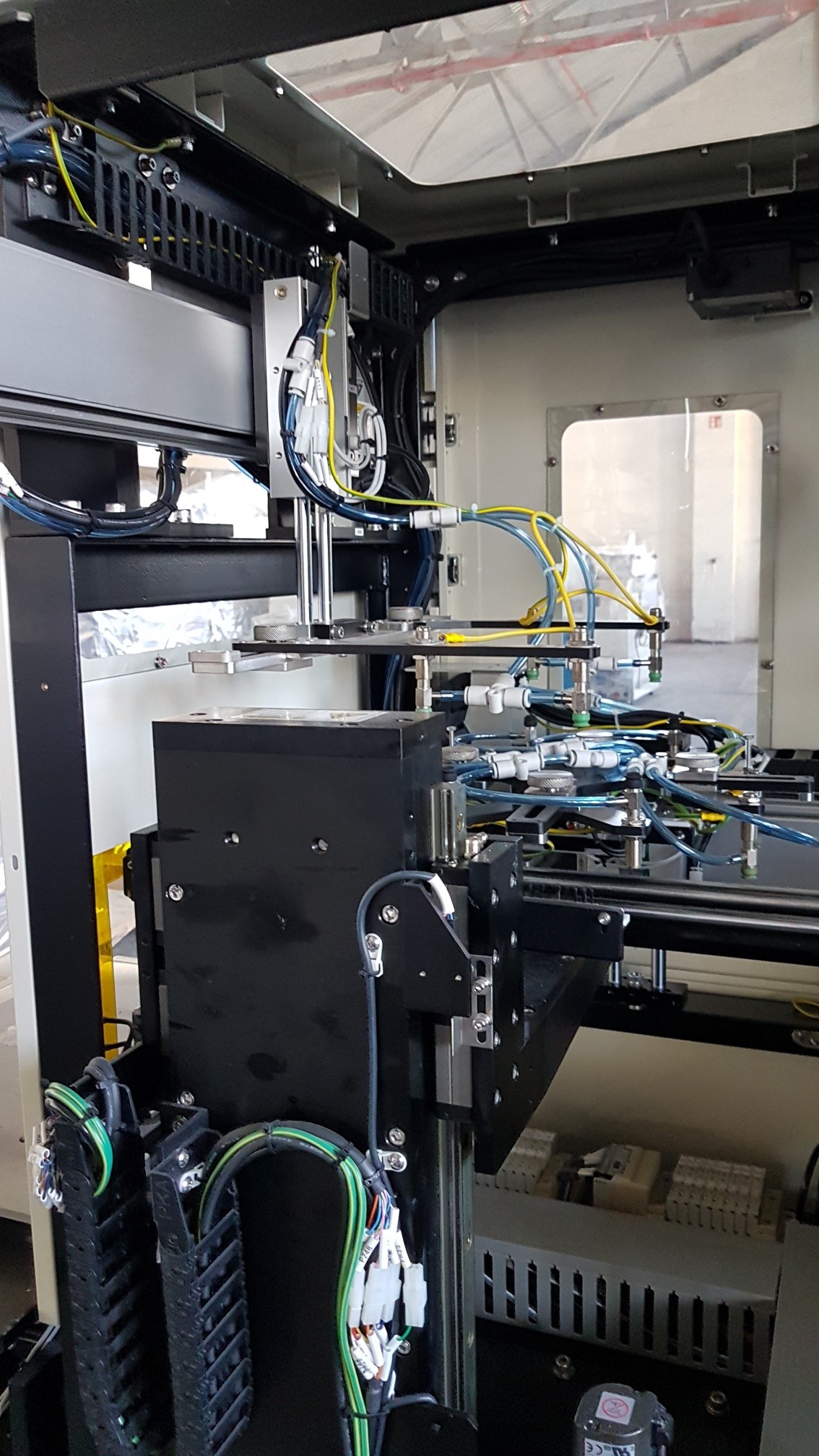 Used LINTEC RAD-2500F / 12RM Wafer Mounter