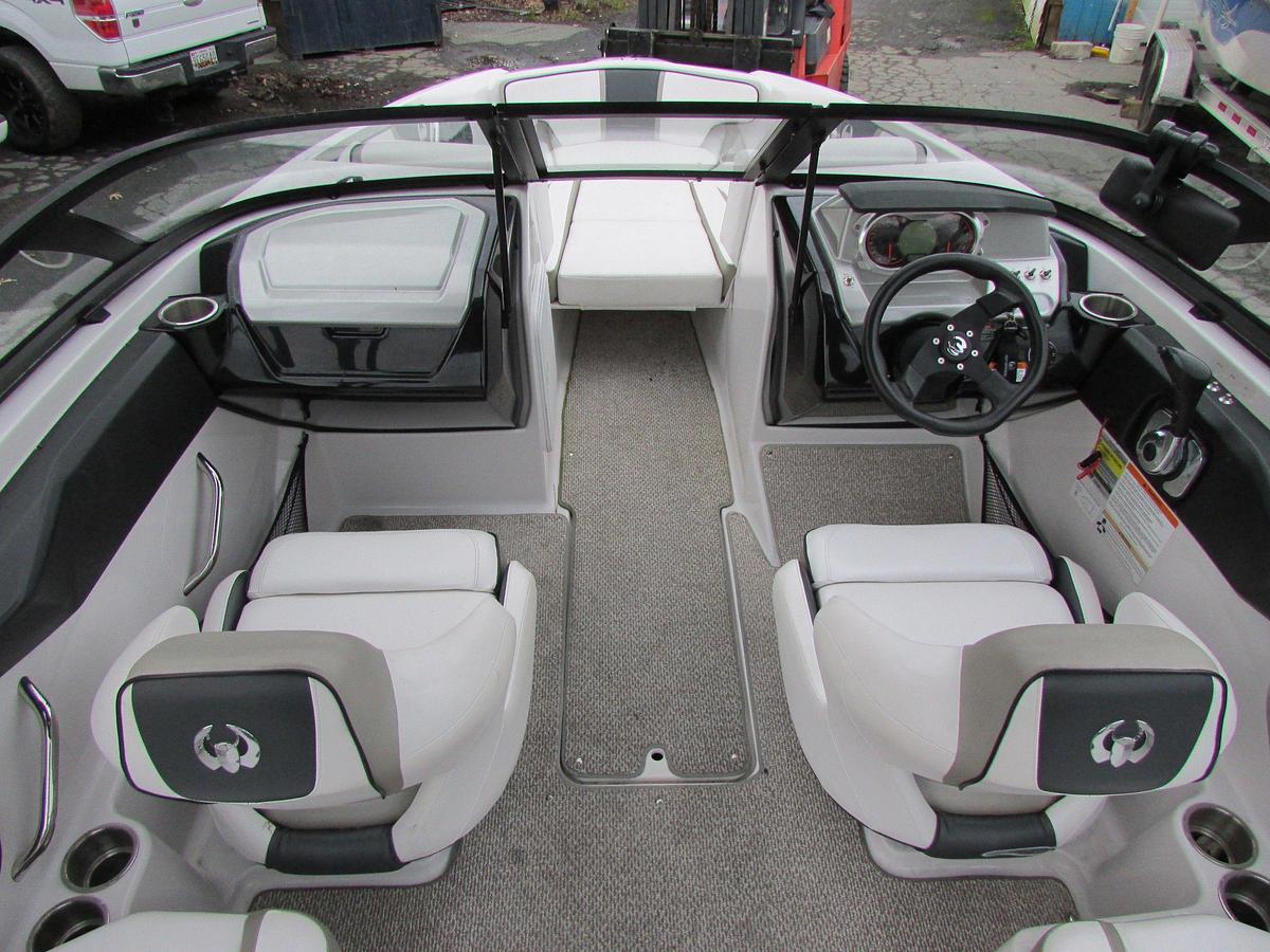 Used 2015 Scarab 195HO