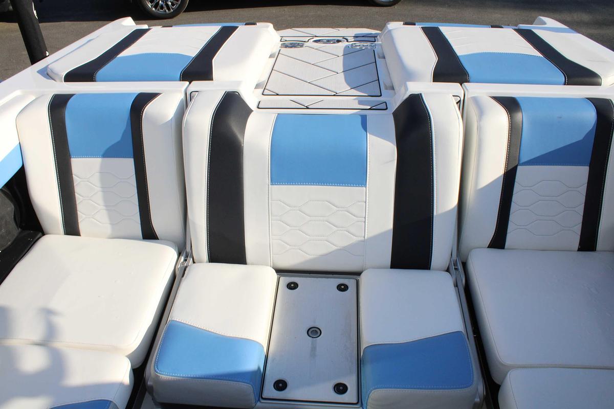 Used 2024 Malibu Wakesetter 23 LSV