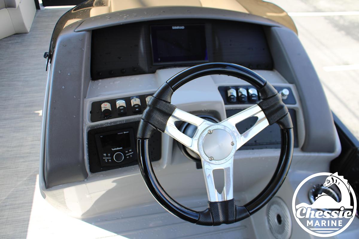 Used 2021 Bennington LX 24