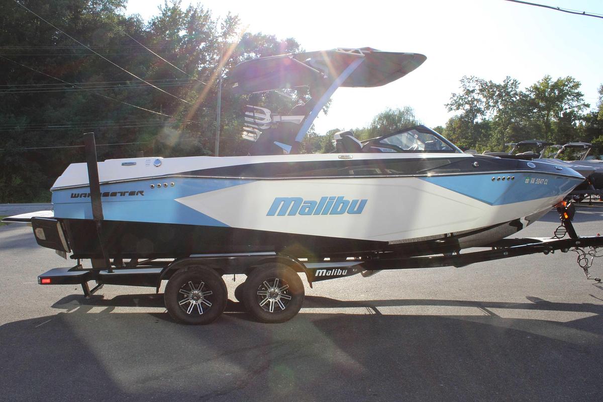 Used 2024 Malibu Wakesetter 23 LSV