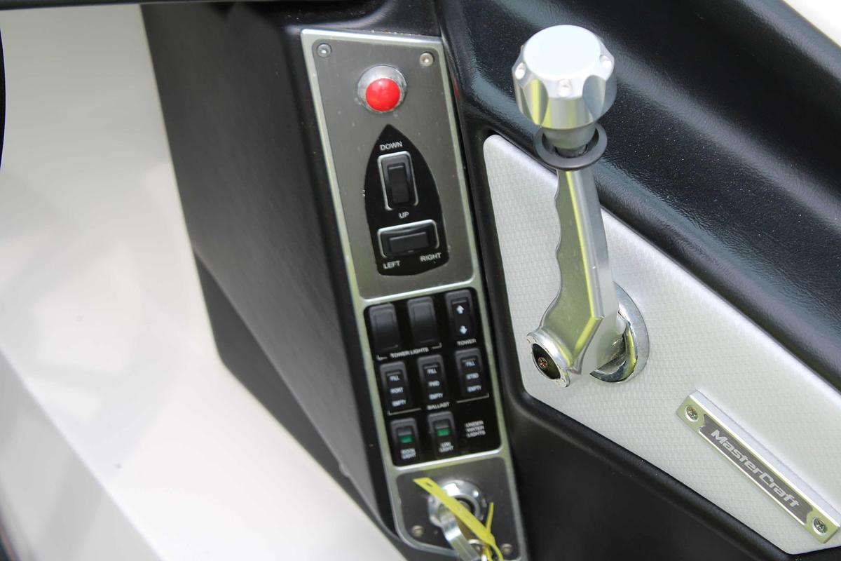 Used 2017 MasterCraft XT 21