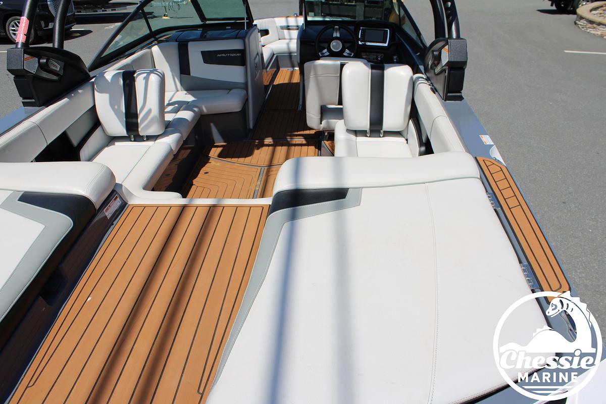 Used 2015 Nautique Super Air 230