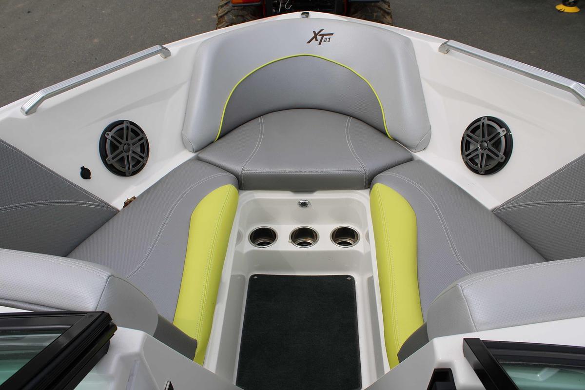 Used 2017 MasterCraft XT 21