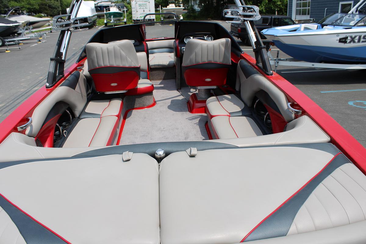 Used 2014 Malibu 247 LSV