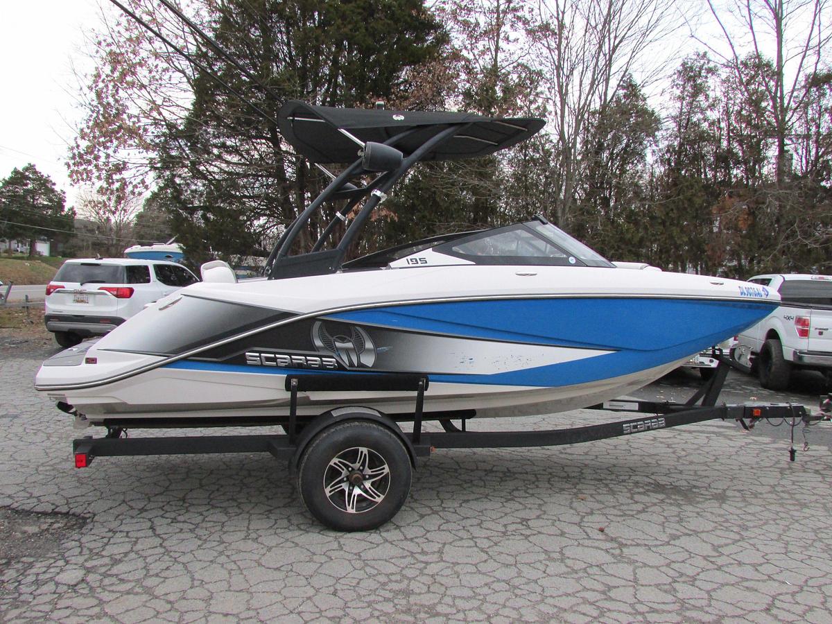 Used 2015 Scarab 195HO