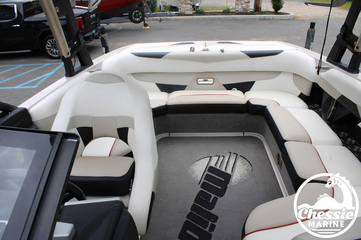 Used 2016 Malibu Wakesetter 22 VLX