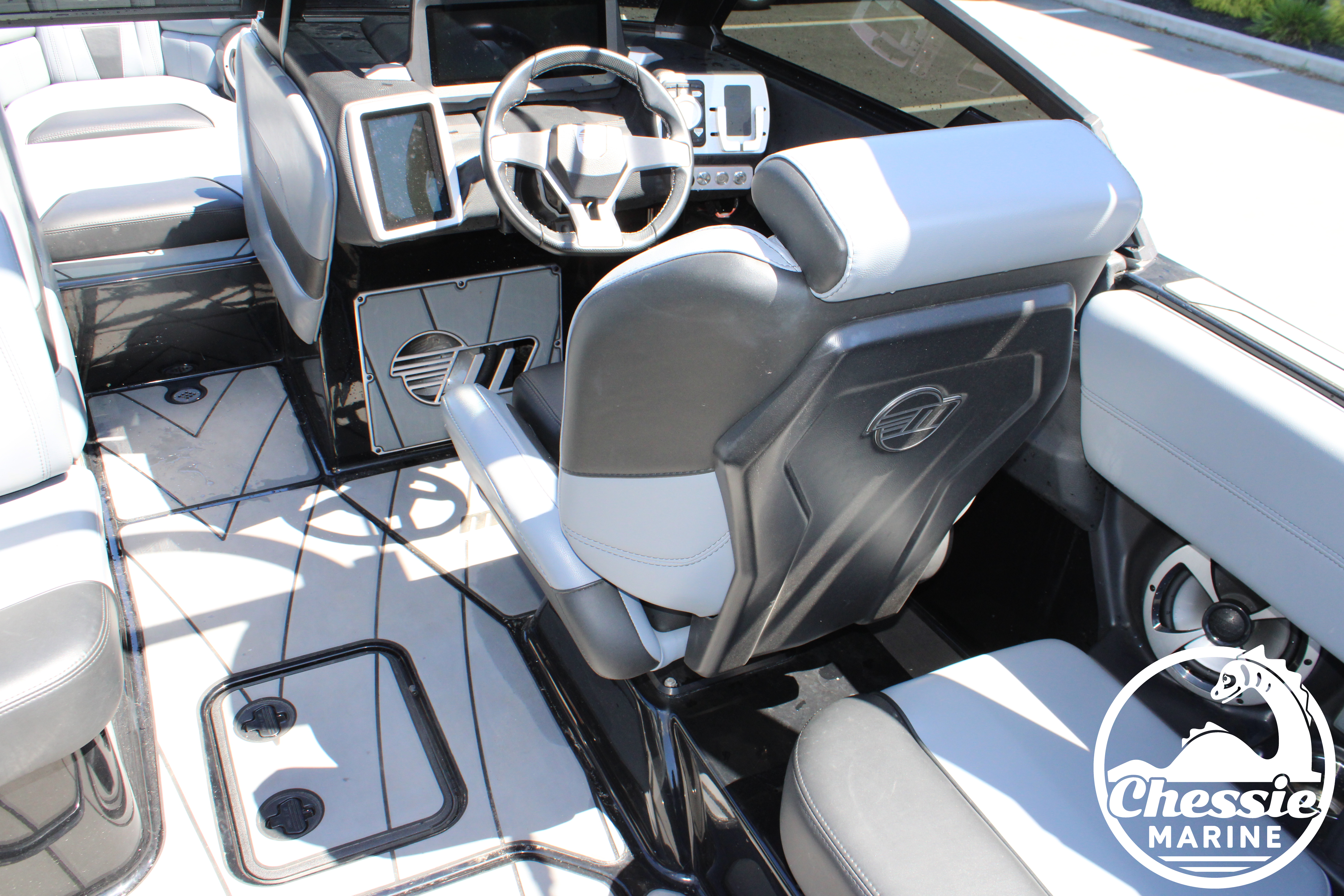 Used 2021 Malibu 23 LSV