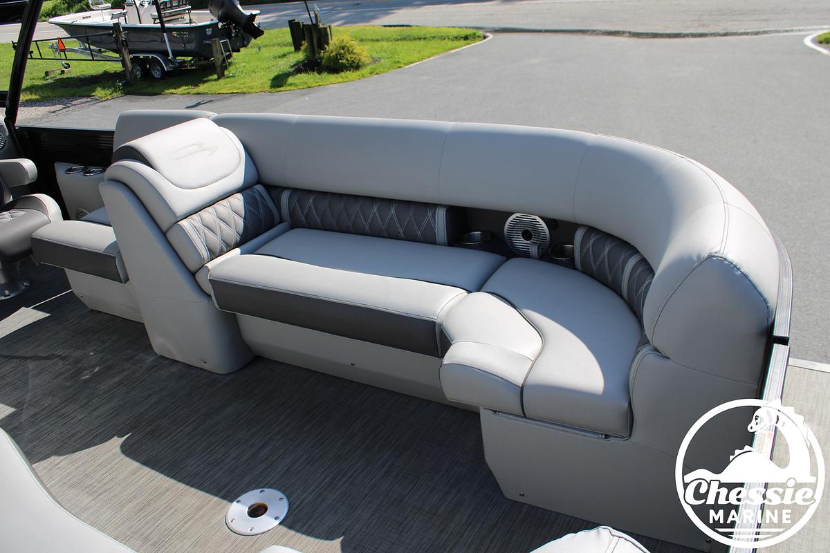 Used 2021 Bennington LX 24