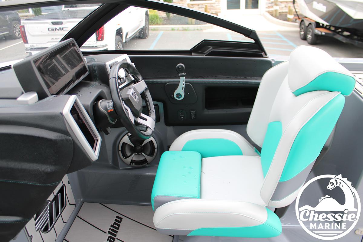Used 2020 Malibu Wakesetter 25 LSV