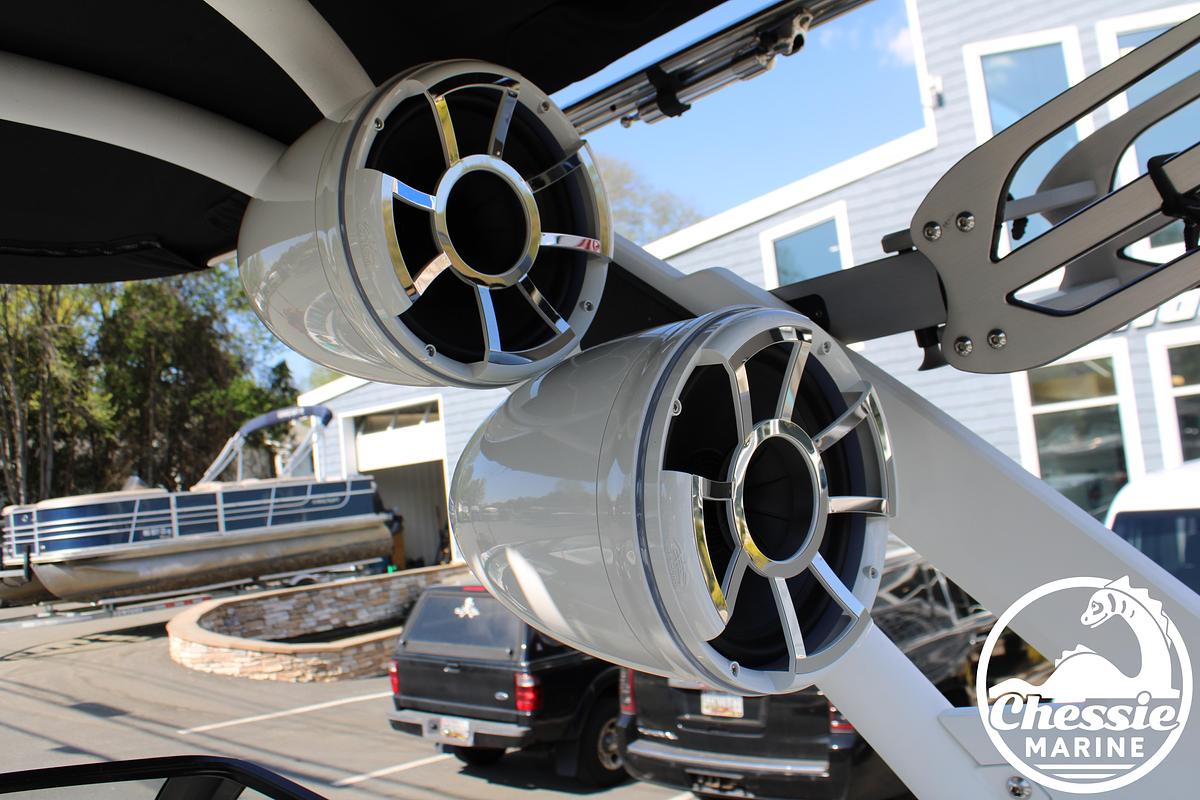 Used 2020 Malibu 23 MXZ