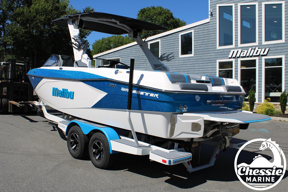 2026 Malibu 23 LSV