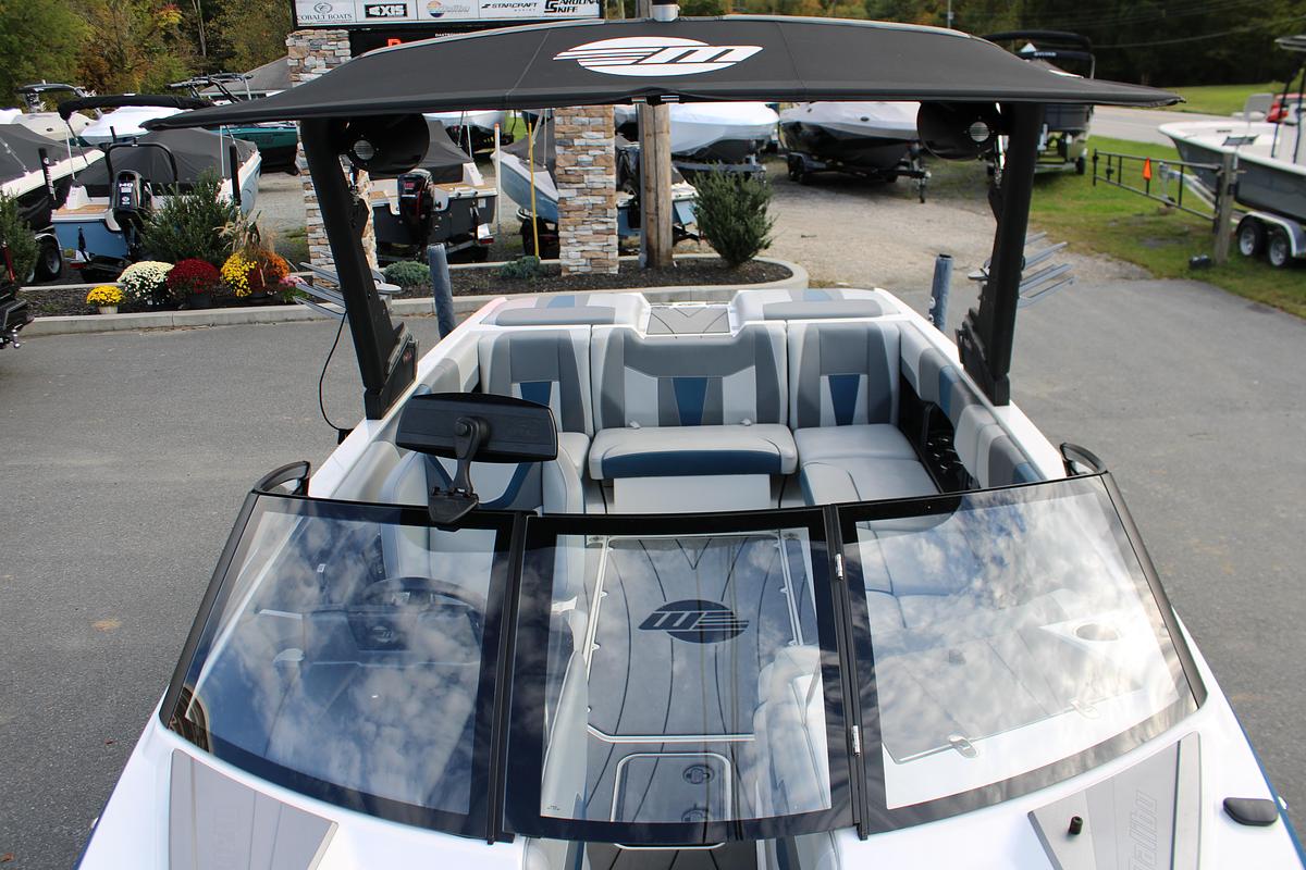Used 2023 Malibu 23 LSV