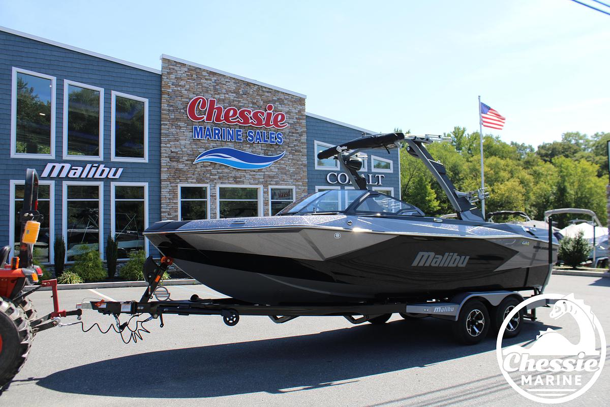 2027 Malibu 23 LSV