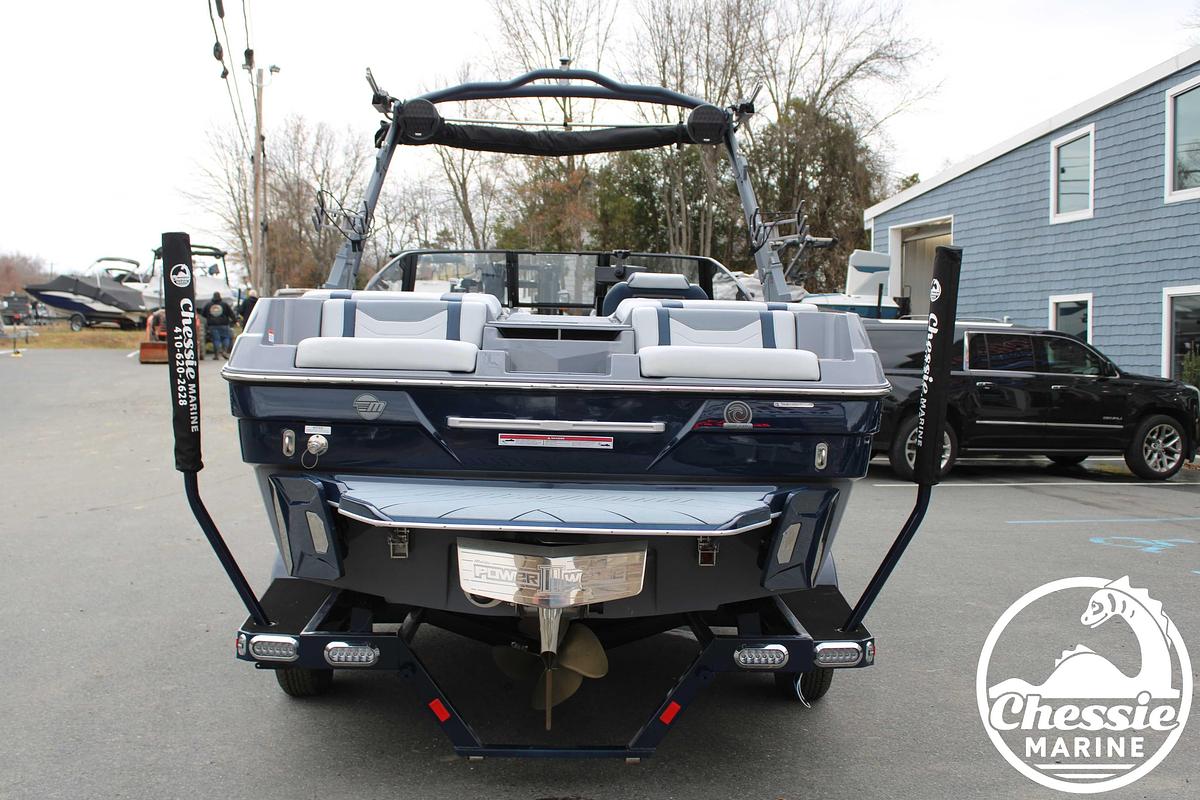 Used 2025 Malibu Wakesetter 23 LSV