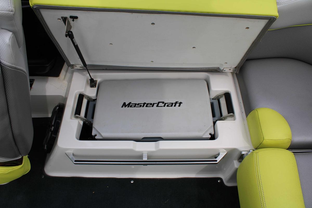 Used 2017 MasterCraft XT 21