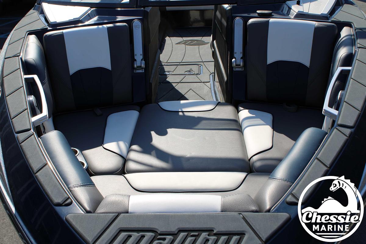 Used 2020 Malibu Wakesetter 25 LSV