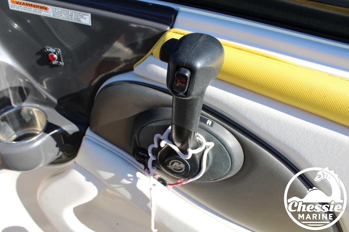 Used 2013 Monterey 224 FSX