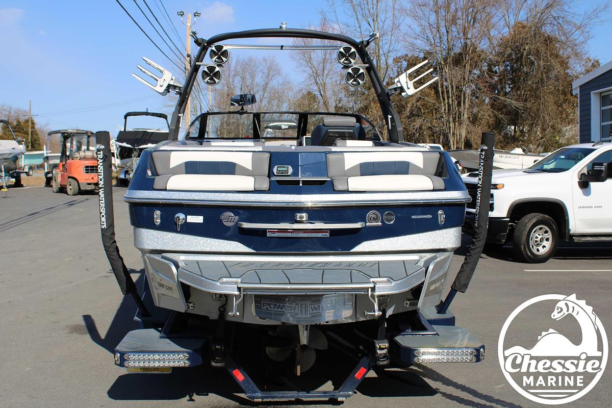Used 2020 Malibu Wakesetter 25 LSV