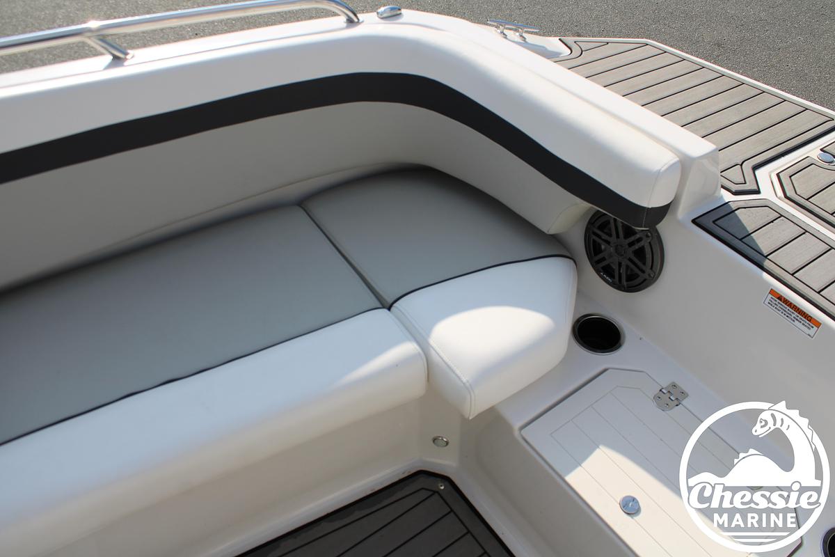 Used 2022 Starcraft AVX 190 DC OB