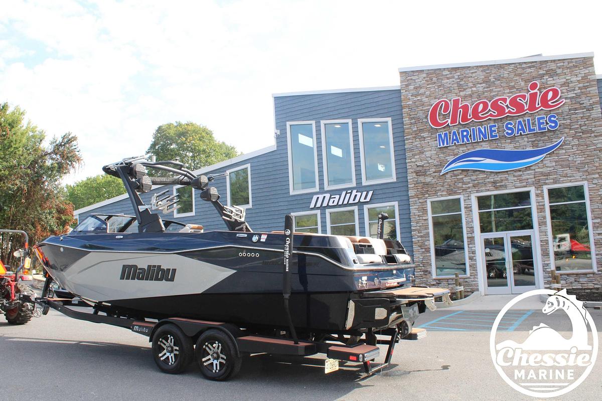 Used 2023 Malibu Wakesetter 26 LSV