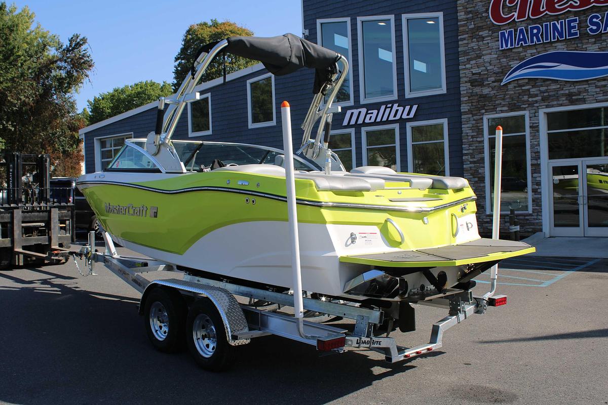 Used 2017 MasterCraft XT 21