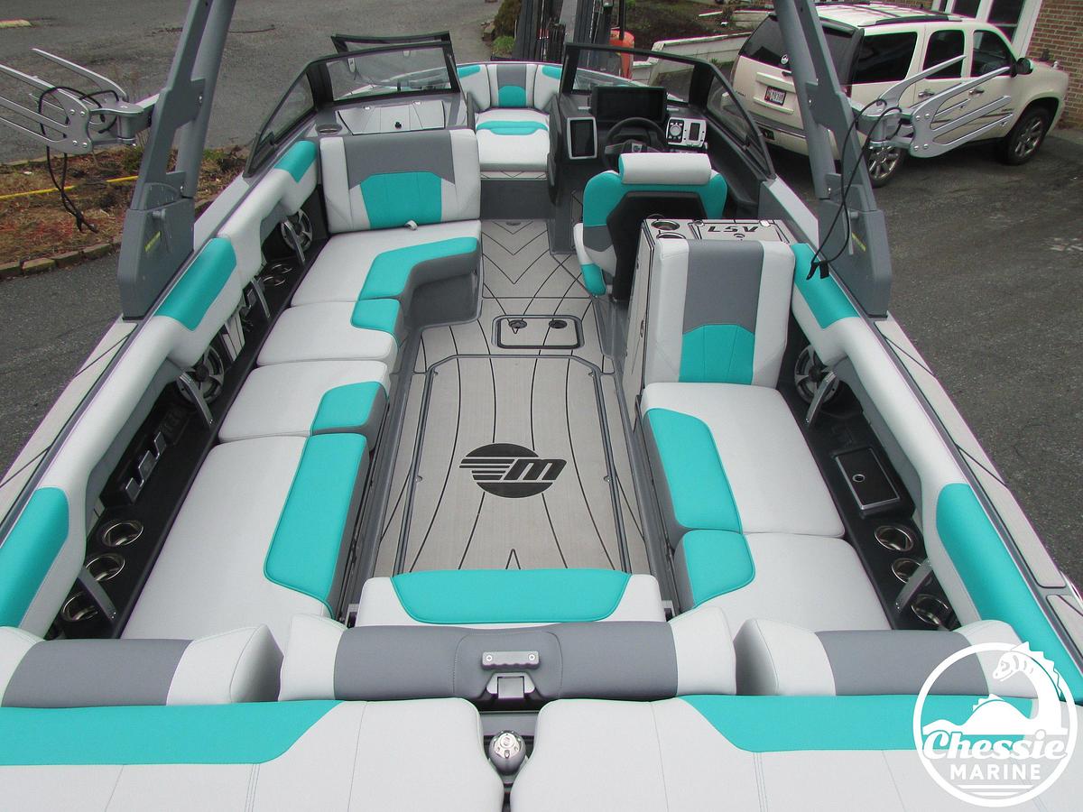 Used 2020 Malibu Wakesetter 25 LSV