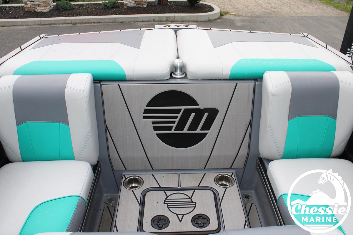Used 2020 Malibu Wakesetter 25 LSV