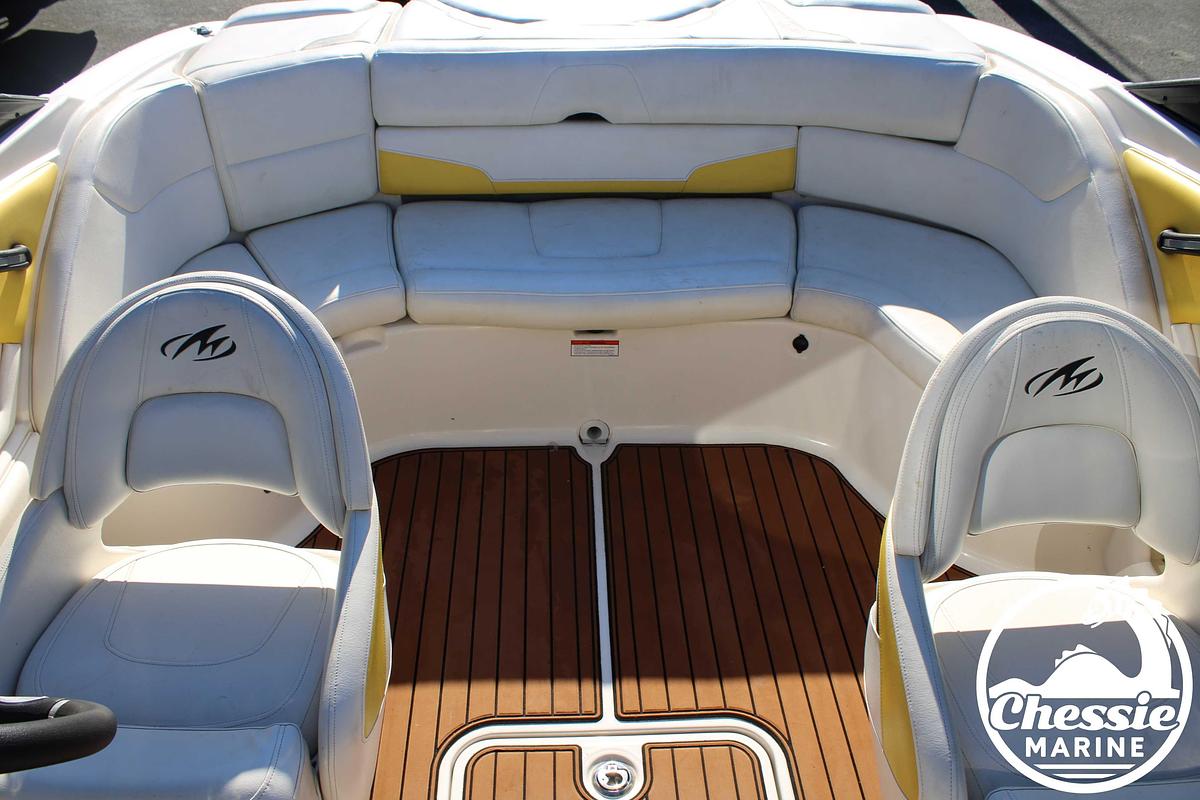 Used 2013 Monterey 224 FSX