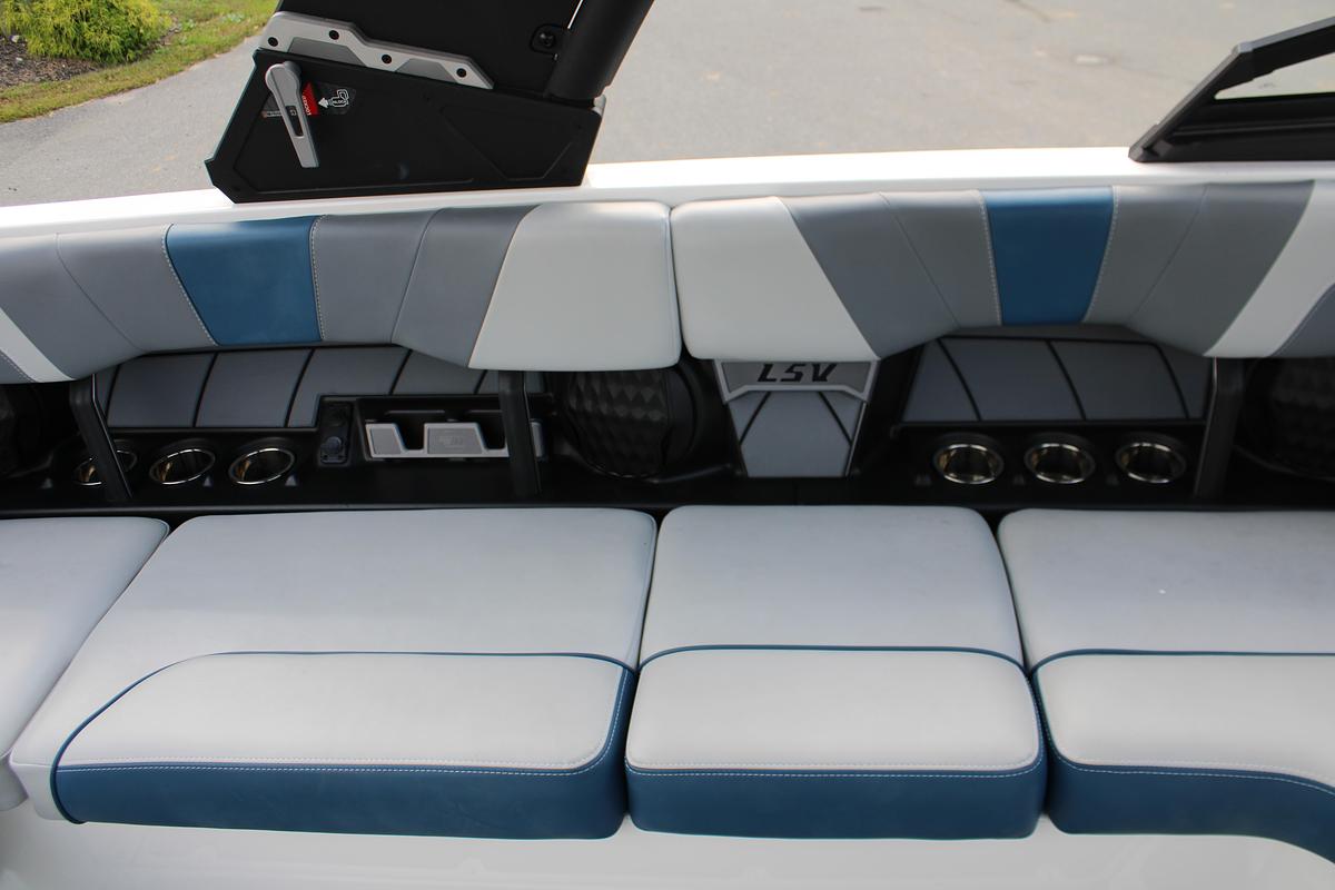 Used 2023 Malibu 23 LSV