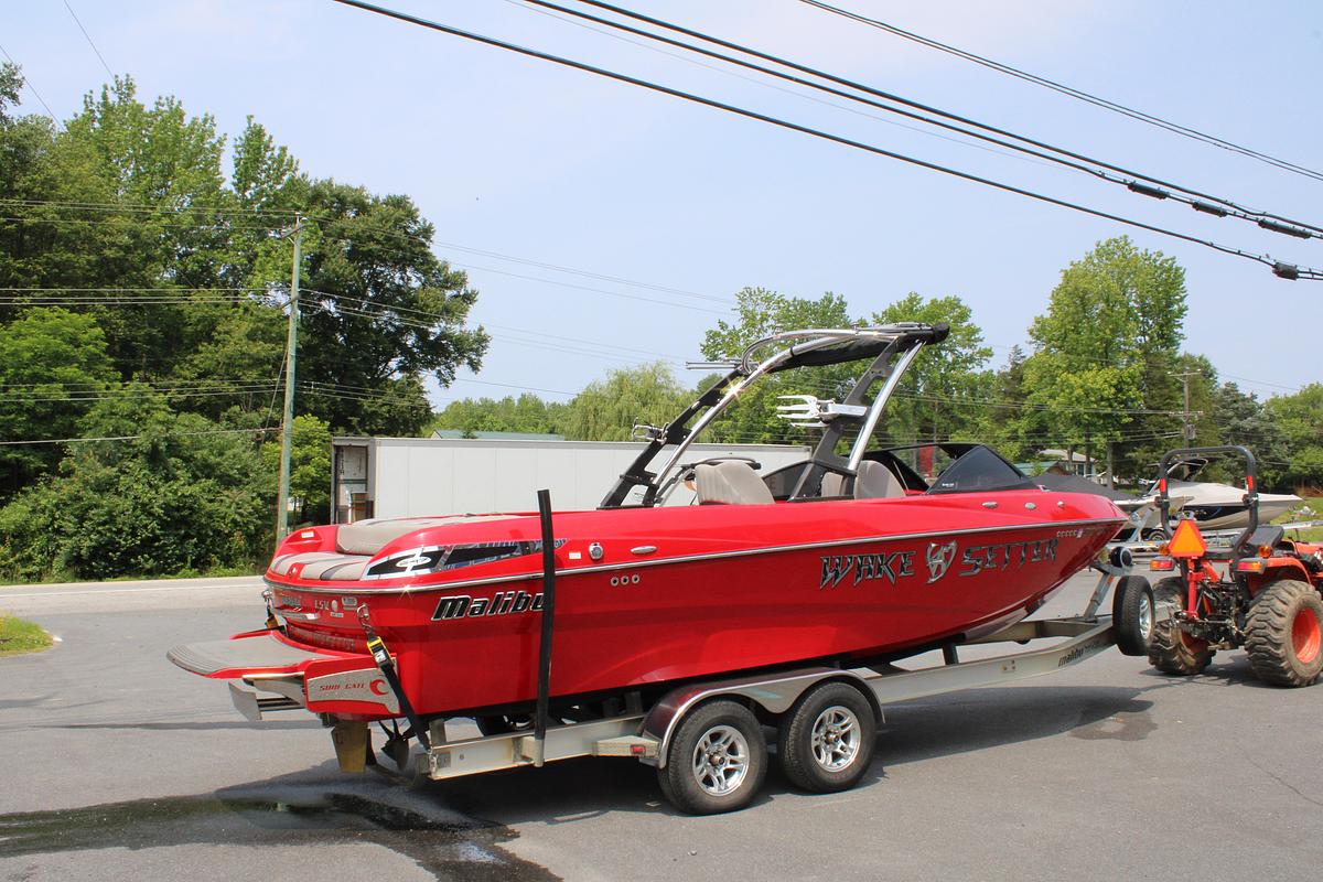 Used 2014 Malibu 247 LSV