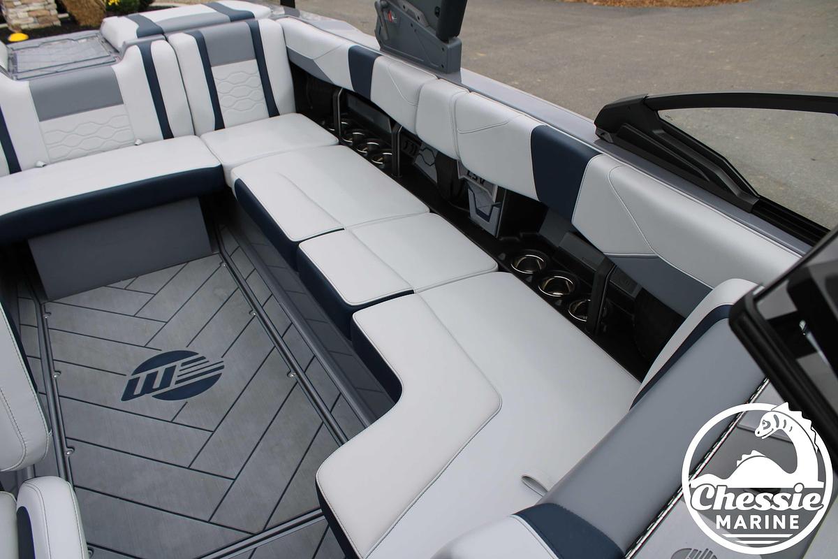 Used 2025 Malibu Wakesetter 23 LSV