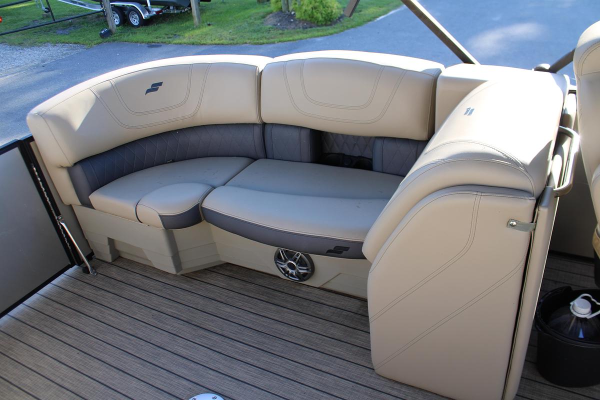 Used 2024 Starcraft Pontoon SLS-3