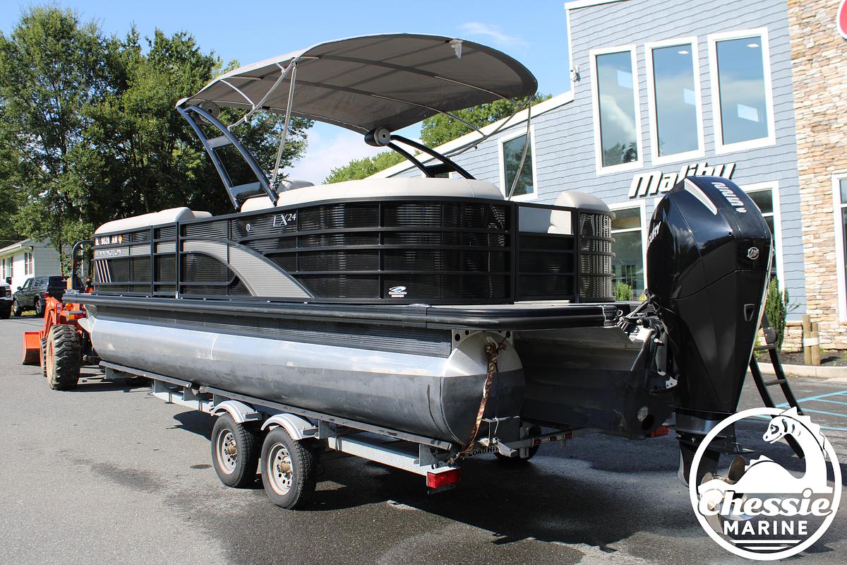 Used 2021 Bennington LX 24