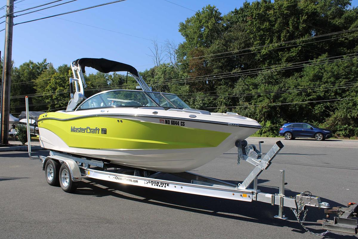 Used 2017 MasterCraft XT 21
