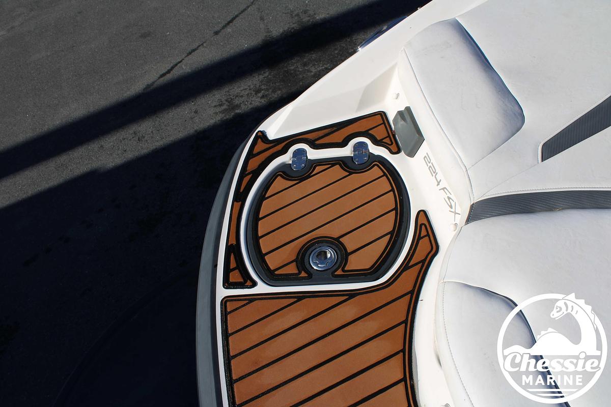 Used 2013 Monterey 224 FSX