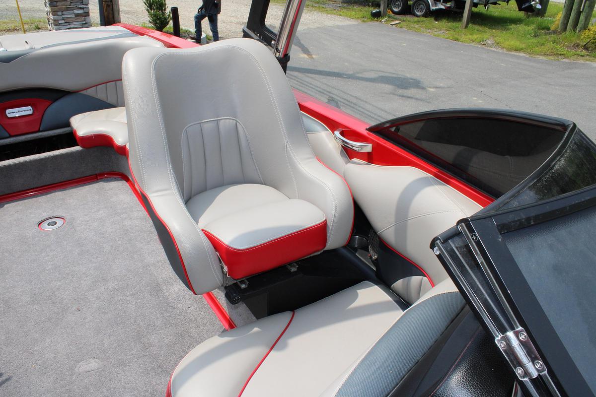 Used 2014 Malibu 247 LSV