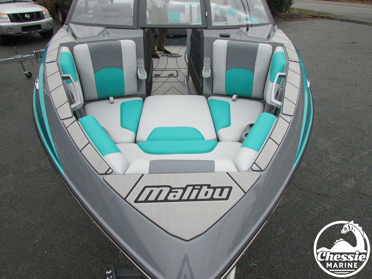 Used 2020 Malibu Wakesetter 25 LSV