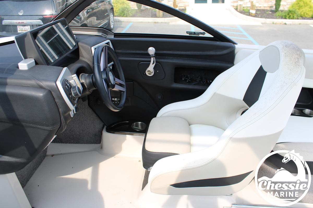 Used 2016 Malibu 23 LSV