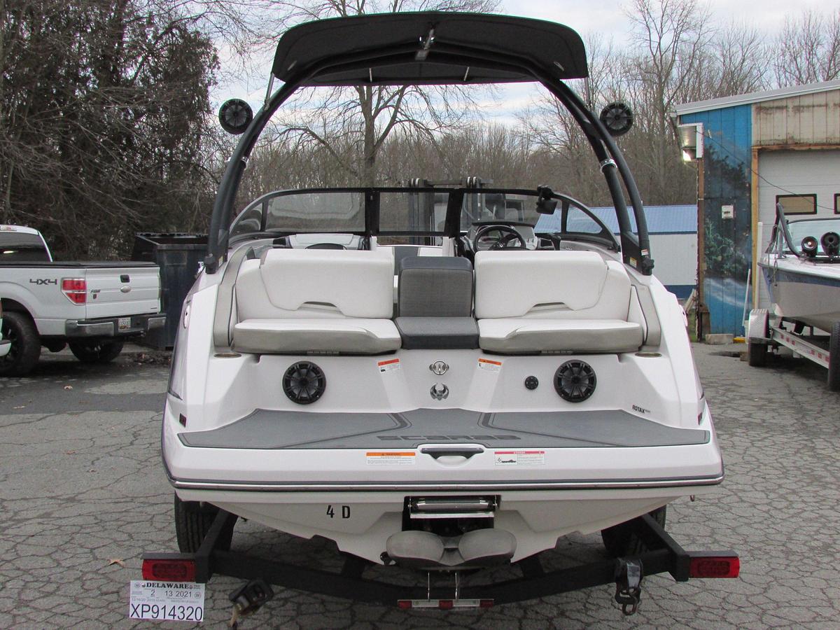 Used 2015 Scarab 195HO